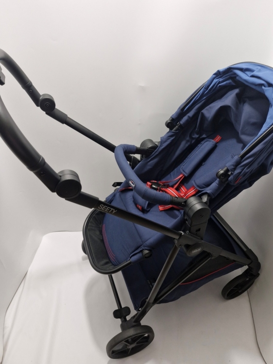 Chicco Wózek dziecięcy Seety Lekki i Kompaktowy do 22 kg