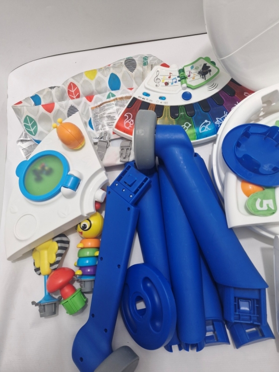 Baby Einstein Stolik edukacyjny małego odkrywcy 4w1 używany