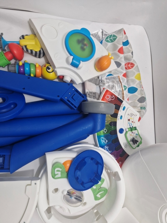Baby Einstein Stolik edukacyjny małego odkrywcy 4w1 używany