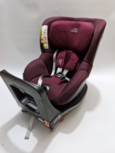 Britax Romer Swingfix M i-Size – fotelik 61-105 cm