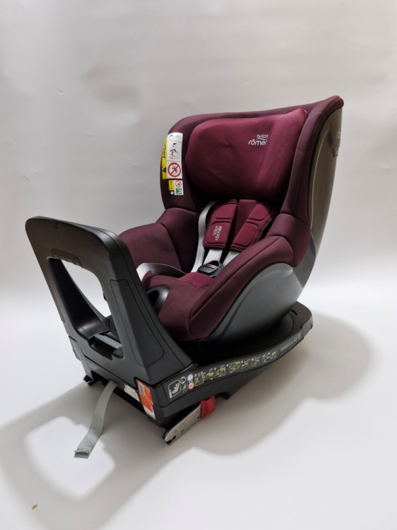 Britax Romer Swingfix M i-Size – fotelik 61-105 cm