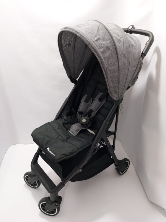 Bebe Confort wózek Teeny 3D spacerowy mały lekki do 22 kg używany