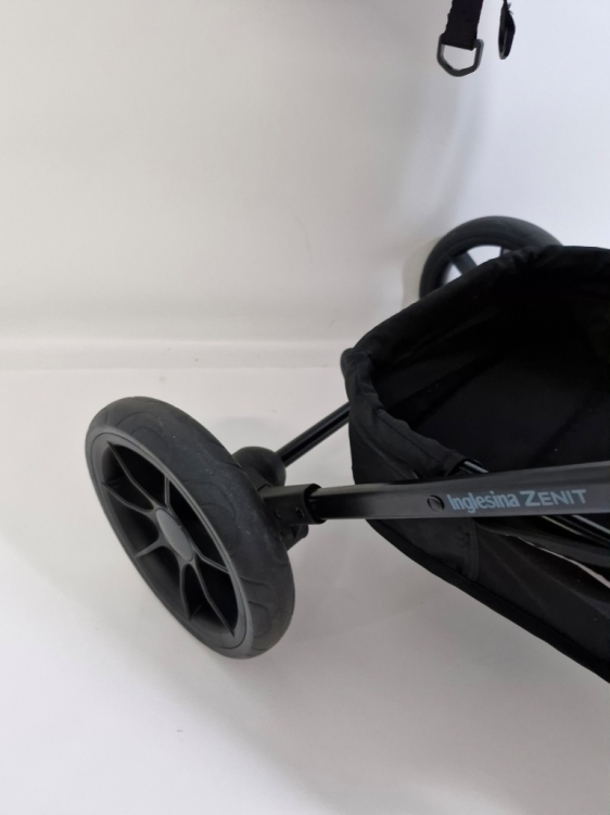 Inglesina Zenit wózek spacerowy do 22 kg używany