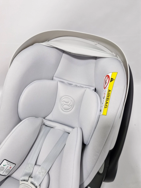 Używany CYBEX Gold fotelik samochodowy Cloud G i-Size  40 - 87 cm  do 13 kg