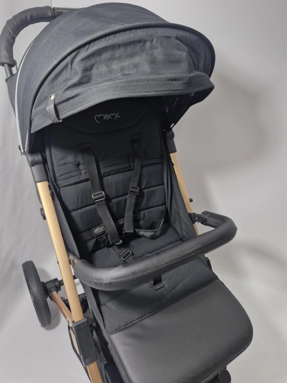 Używany Wózek spacerowy MoMi ESTELLE PLUS LIGHT, składany do 15 kg
