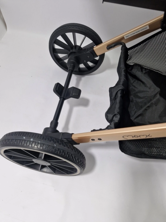 Używany Wózek spacerowy MoMi ESTELLE PLUS LIGHT, składany do 15 kg