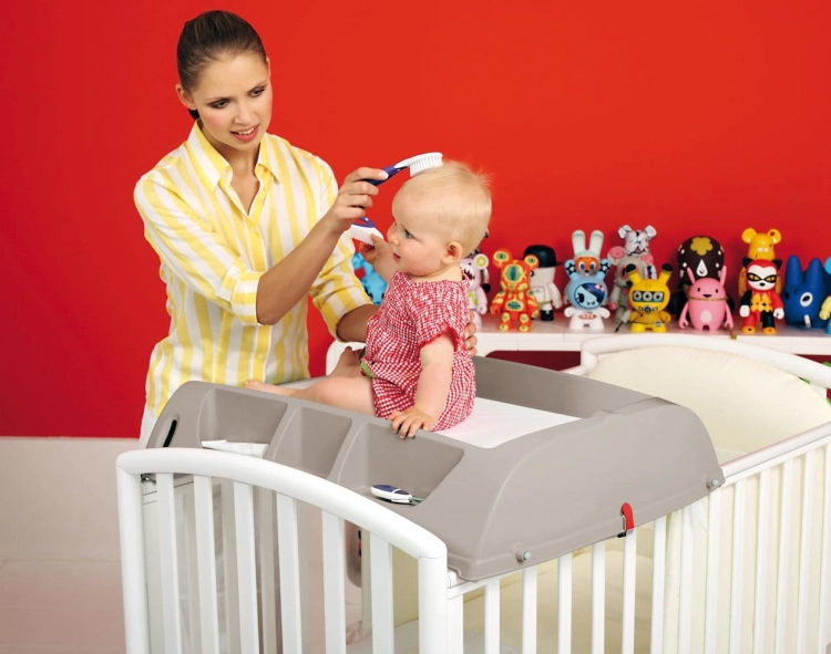 OK Baby Przewijak sztywny składany wielofunkcyjny Flat na wannę na łóżeczko uniwersalny