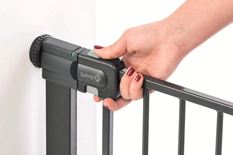 Outlet Safety 1st bramka ochronna 73-80 cm zabezpieczająca SecurTech Simply Close czarna