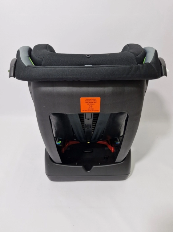 Używany Lionelo  Fotelik samochodowy Aart i size RWF 0-36 kg 40 - 150 cm