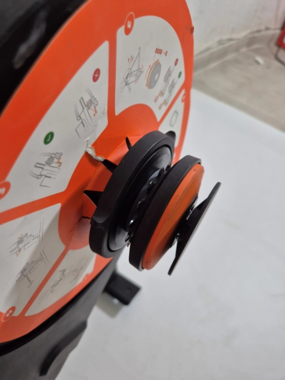 Używany Wahoo Fitness KICKR CORE 2 ZWIFT COG AND CLICK trenażer rowerowy