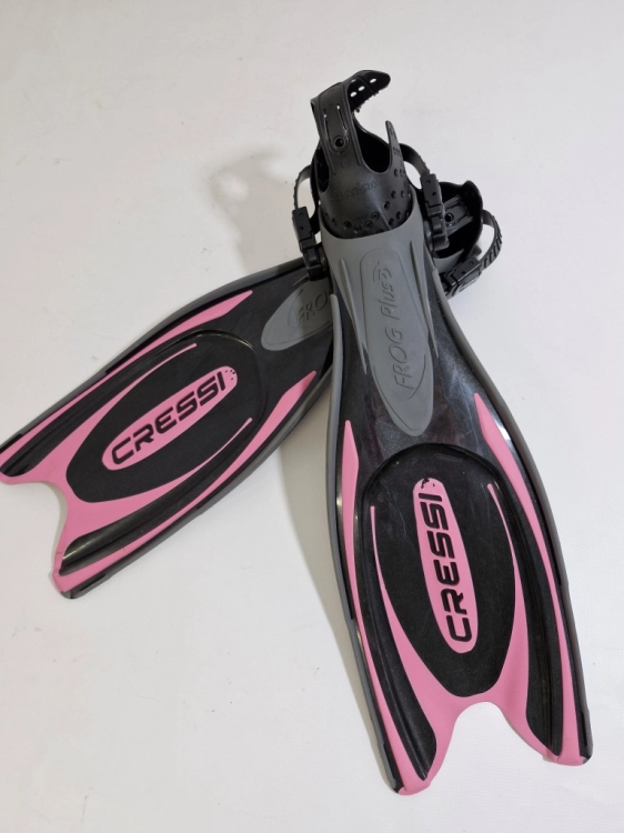 Używane Cressi Frog Plus Płetwy do nurkowania 38-41 S/M