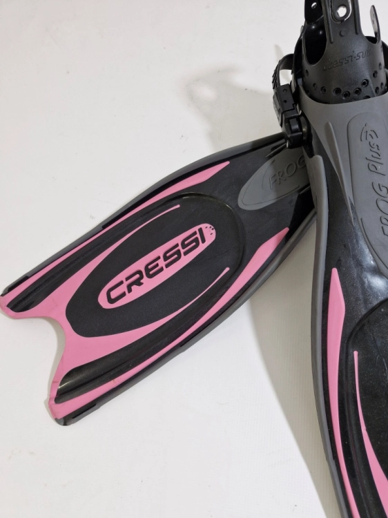 Używane Cressi Frog Plus Płetwy do nurkowania 38-41 S/M