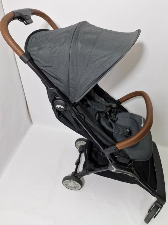 Używany Bebeconfort Zephir, kompaktowy wózek dziecięcy, 0–4 lata (do 22 kg), lekki wózek podróżny (5.6 kg)