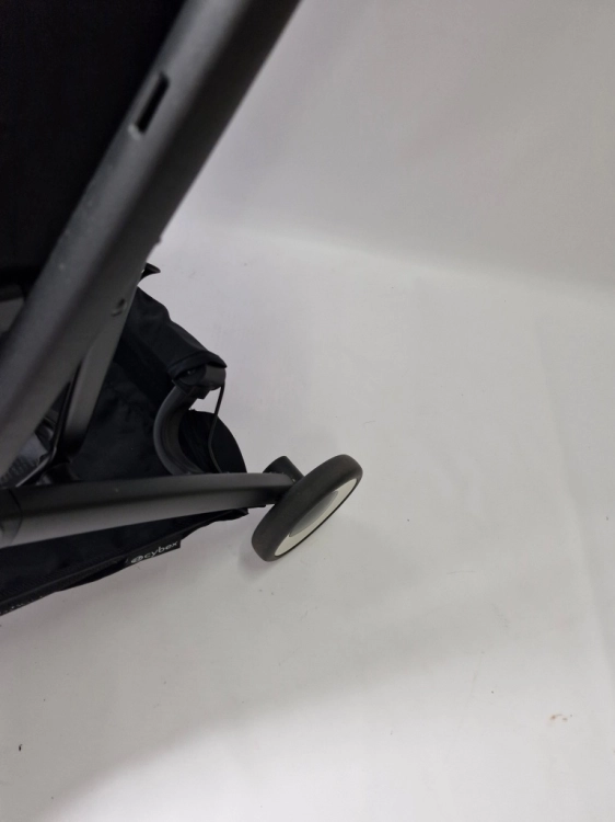 Używany Cybex LIBELLE 2.0 wózek spacerowy do 22 kg kompaktowy mały lekki