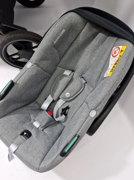 Używany Maxi Cosi Zelia S 3w1 wózek spacerowy gondola używany