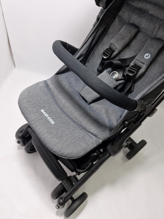 Używany Maxi Cosi wózek spacerowy Lara 2 kompaktowy 6,8kg