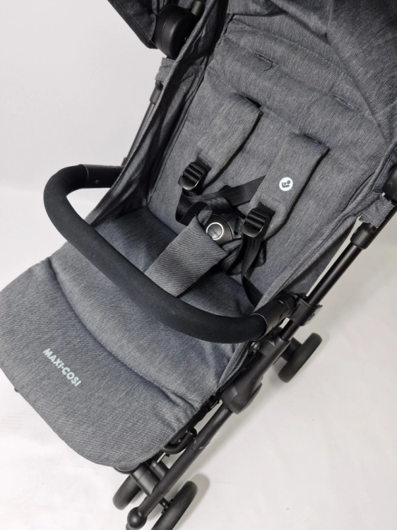 Używany Maxi Cosi wózek spacerowy Lara 2 kompaktowy 6,8kg