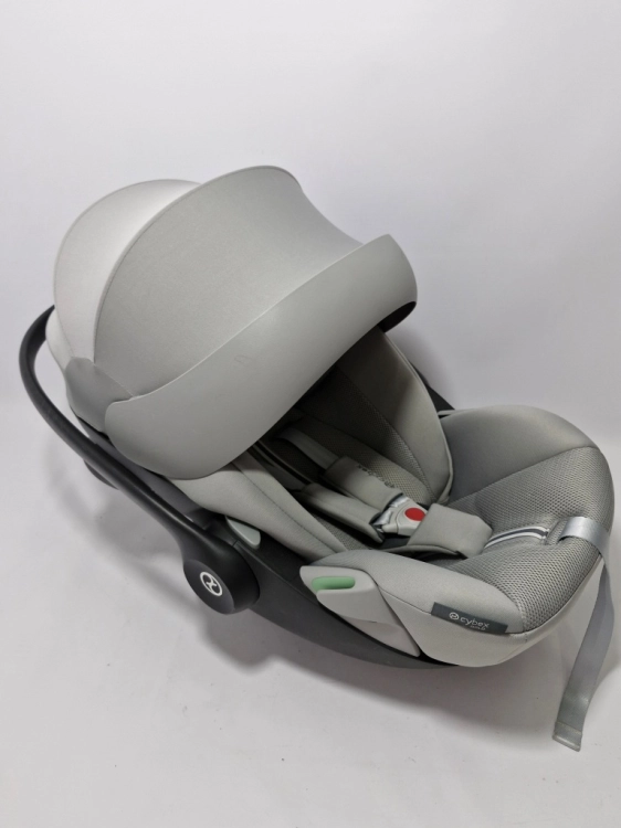 Używany CYBEX Gold fotelik samochodowy Cloud G i-Size Plus 40 - 87 cm  do 13 kg