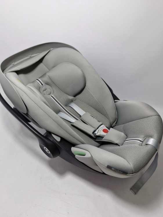 Używany CYBEX Gold fotelik samochodowy Cloud G i-Size Plus 40 - 87 cm  do 13 kg