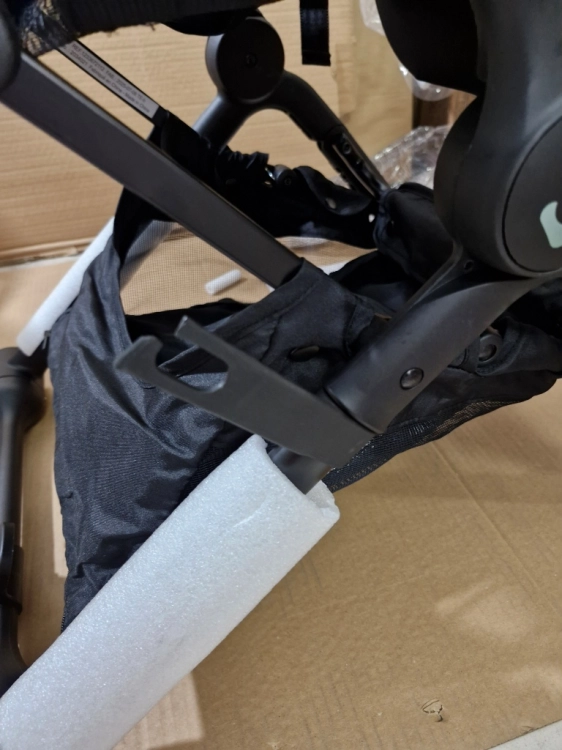 Outlet Maxi Cosi wózek spacerowy Lara 2 kompaktowy 6,8kg