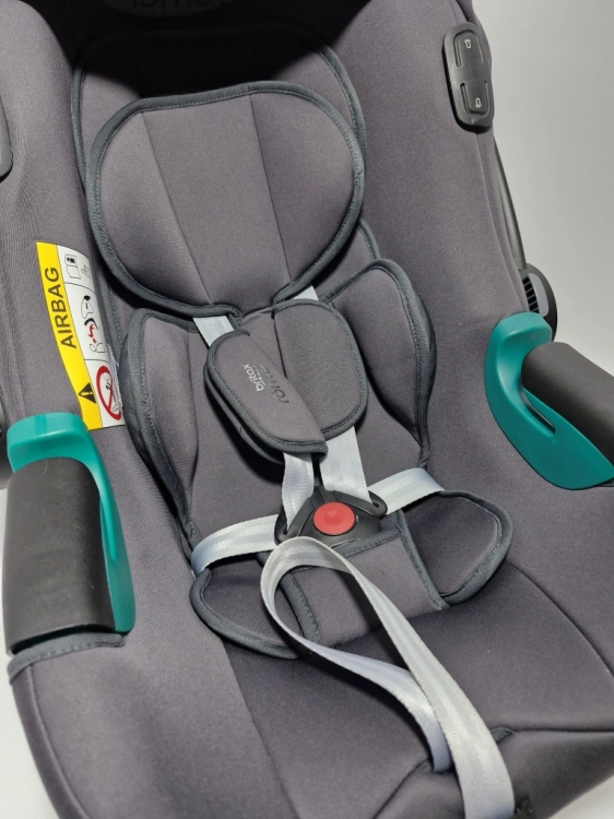 Używany Britax Romer Baby-Safe iSENSE 0-13 kg fotelik samochodowy