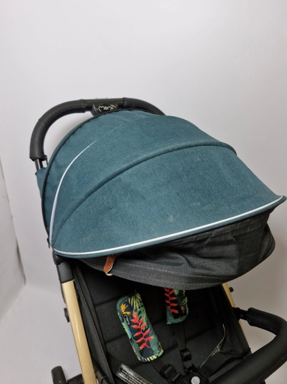 Momi ESTELLE Wózek spacrowy mały lekki 7,7 kg używany