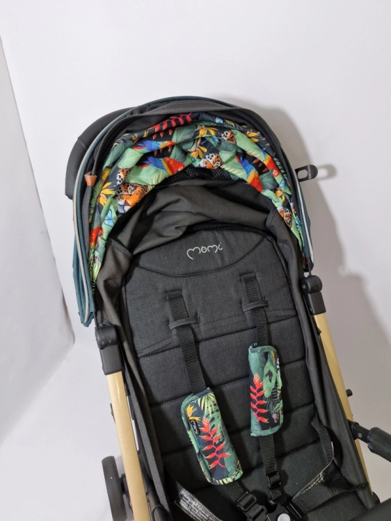 Momi ESTELLE Wózek spacrowy mały lekki 7,7 kg używany