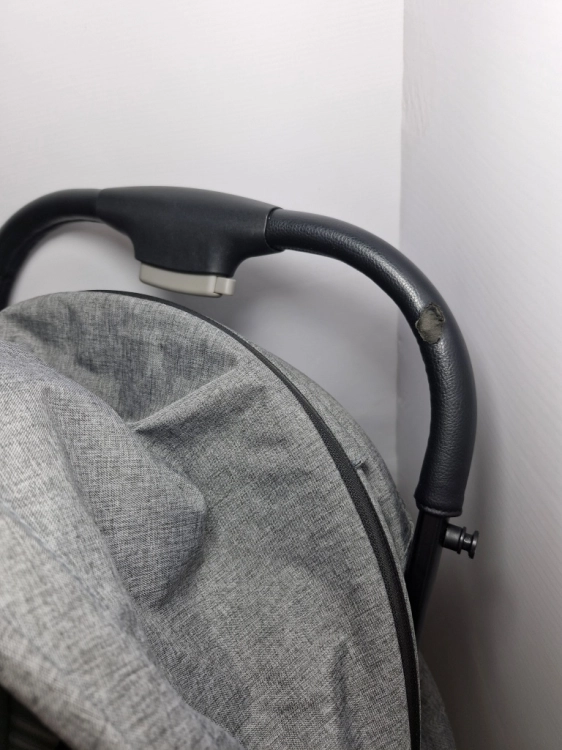 Używany WÓZEK SPACEROWY INGLESINA Sketch lekki 6,9 kompaktowy