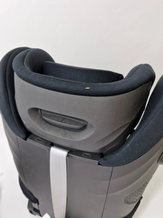 Używany Cybex Pallas G2 i size fotelik samochodowy 76-150 cm 9-50 kg