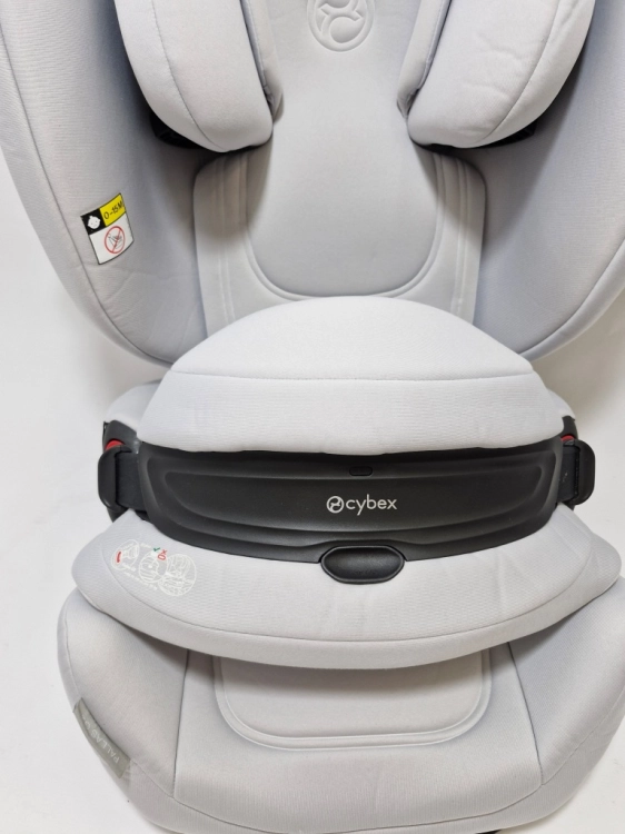 Używany Cybex Pallas G2 i size fotelik samochodowy 76-150 cm 9-50 kg