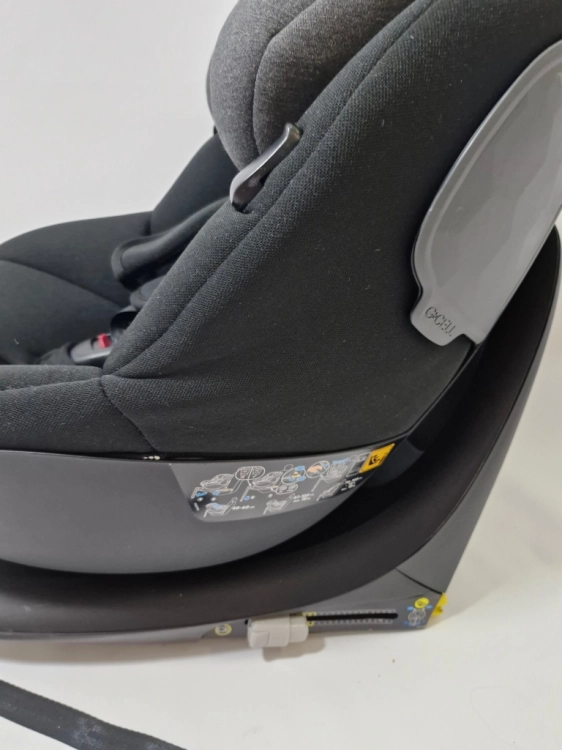 Używany Maxi Cosi Mica fotelik samochodowu 0 - 18 kg