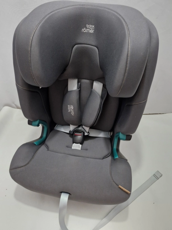 Używany BRITAX ROMER ADVANSAFIX 2 Z-LINE 9-36, dla dzieci od 76 do 150 cm (i-Size) z i bez ISOFIX, od 15 miesięcy do 12 lat,