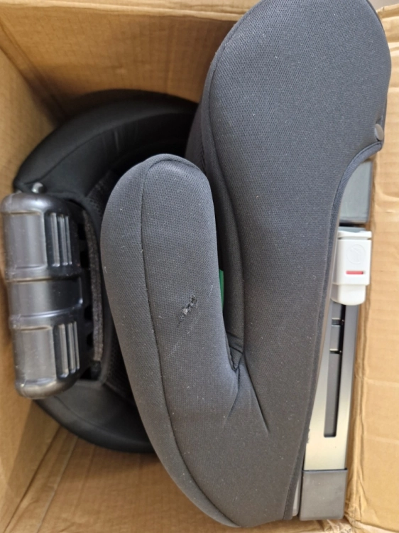 Outlet LIONELO HUGO I-SIZE Fotelik Samochodowy 100 - 150  cm isofix