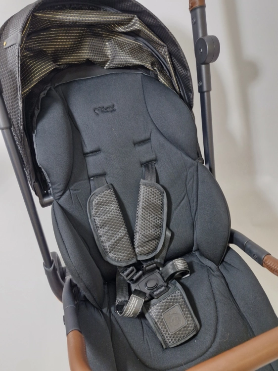 Używany MoMi Wózek dziecięcy ADELLE od 6 miesiąca (do 22 kg), składany wózek spacerowy z siedziskiem 360°
