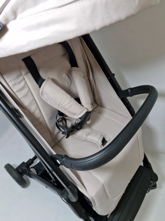Używany hauck wózek spacerowy Travel N Care dla dzieci ładowność do 25 kg lekka kompaktowa używany