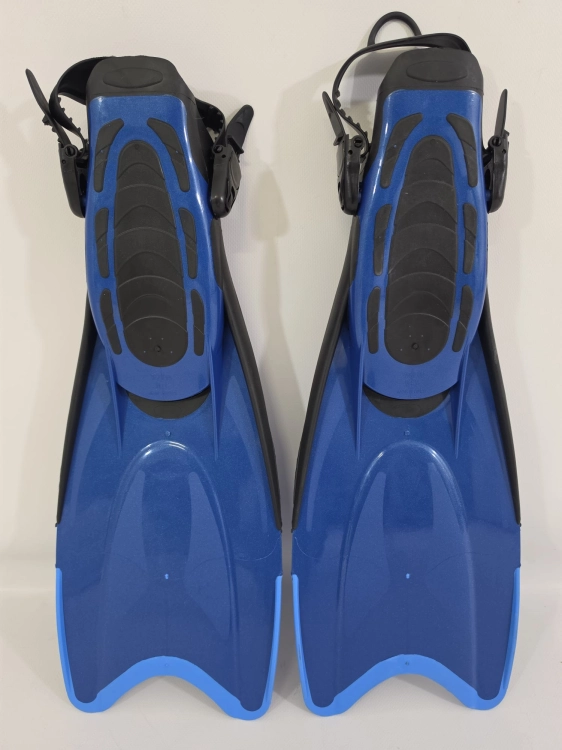 Używane Cressi Palau Fins M/L - Regulowane płetwy do nurkowania, freedivingu i snorkelingu